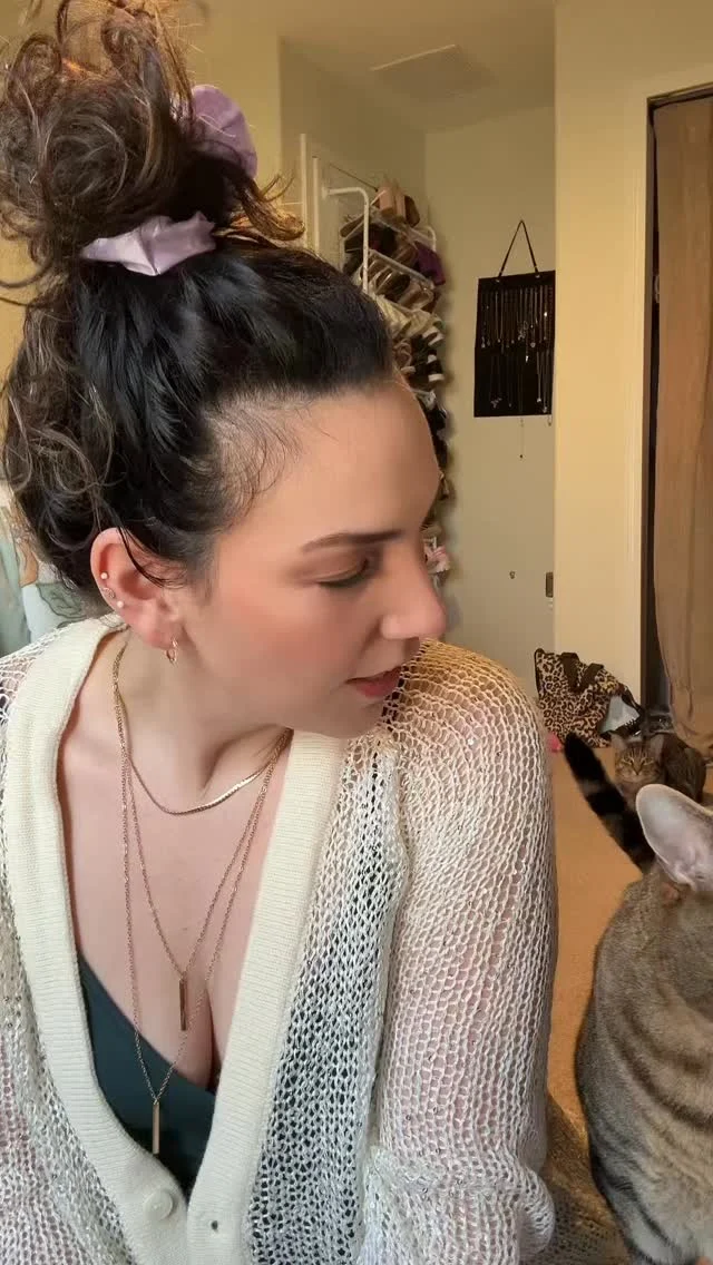 Curl refresh with @aveda and @chelsea.foilandhue #miraculousoil #becurlyadvanced #aircontrol #avedaflorida @aveda.florida