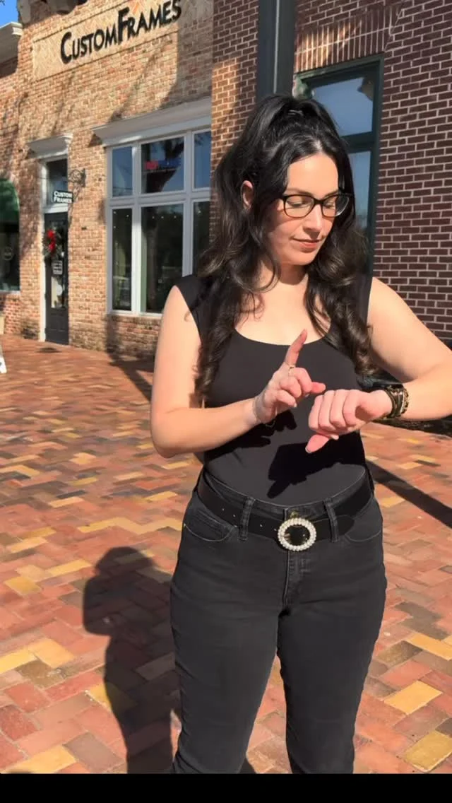 Foil & Hue finally has a sign! Little by little everything is falling into place. So thankful for such an incredible team.. We can’t wait to see what the future holds for F&H 🥰