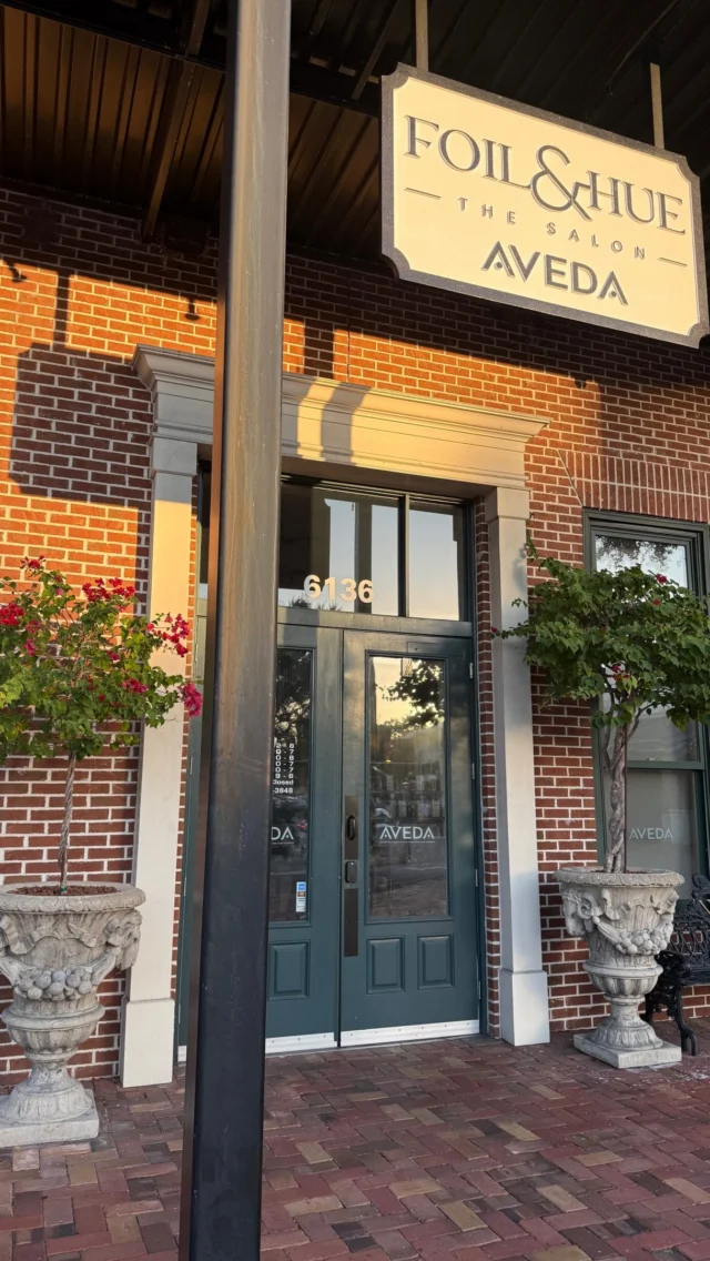 4.18 ✨ Can’t believe it’s been a whole year at Foil & Hue. Our team is such a blessing. We appreciate you all and can’t wait for the years ahead. 🫶🏻 Thank you to all of those behind the scenes that helped us get here and made all of this possible. An absolute breathtaking dream come true.