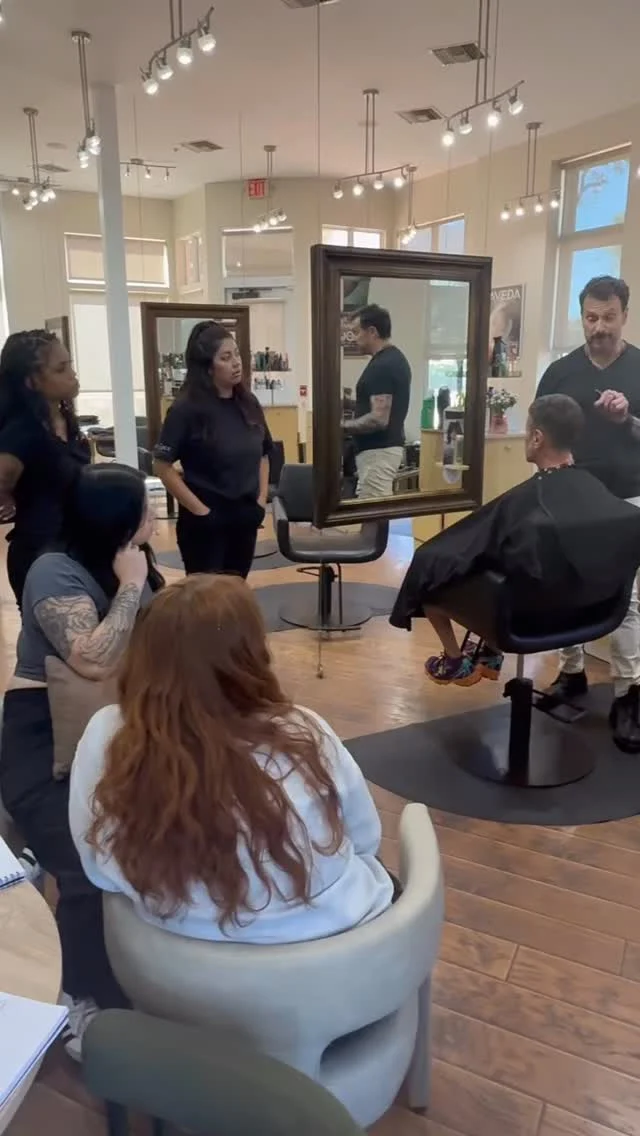Yesterday Foil & Hue had a great hands on session with Mark. We focused on Men’s cutting and learned different techniques to elevate our men’s services. We’re excited to see everyone put what they learned into practice! ✨